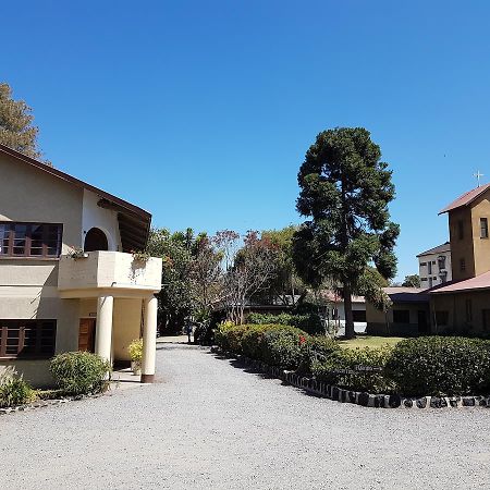 מלון מביה Karibuni Center מראה חיצוני תמונה